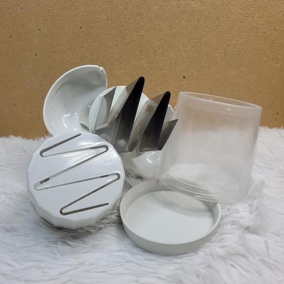 Pampered Chef Food Chopper - Picture 3 of 3